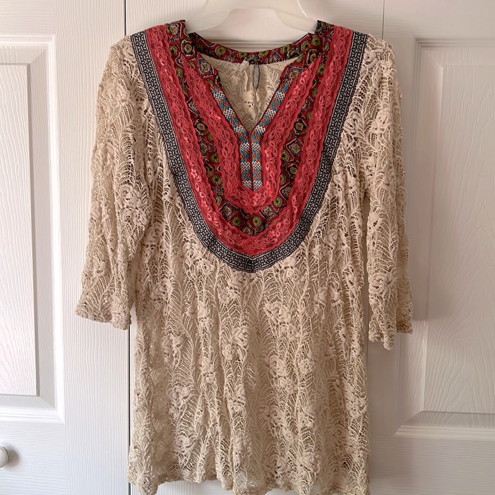 Gimmicks by BKE Lace Boho Top